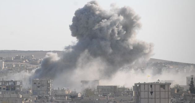 IŞİD mevzilerine bomba yağdı
