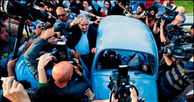 ’En fakir başkan’ görevine veda etti