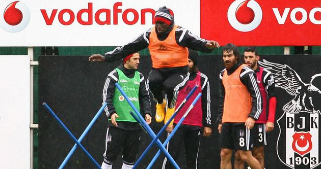 Beşiktaş Fenerbahçe’ye hazırlanıyor