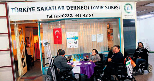 İcraya kızan engelliler CHP’yi kara listeye aldı