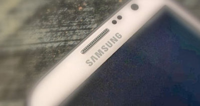 Samsung’tan dev ekranlı telefon geliyor