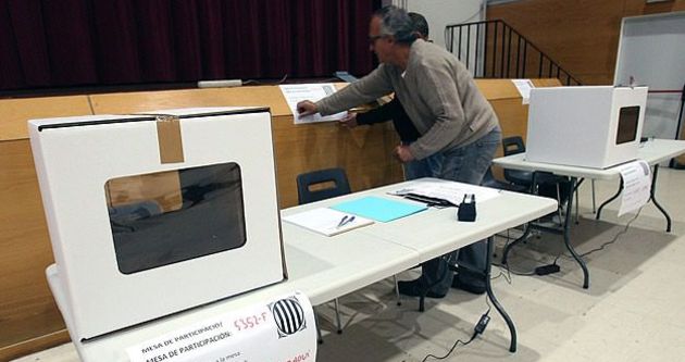 Katalonya’da yasaklı halk oylaması başladı