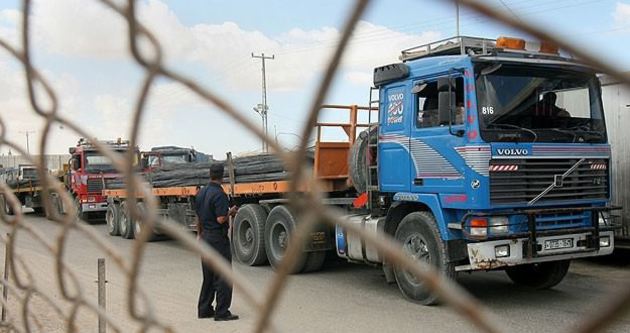 Gazze’ye inşaat malzemelerinin geçişi başladı