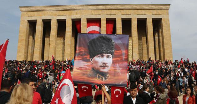 Büyük Önder Atatürk’ü anıyoruz