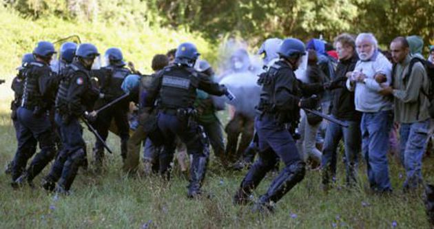 Fransız polisine gaz yasağı