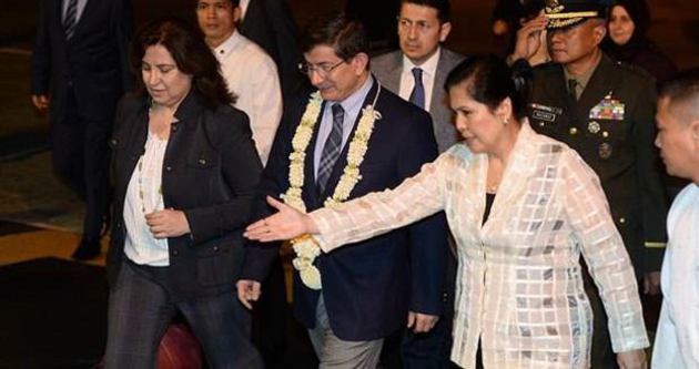 Başbakan Davutoğlu, Filipinler’de