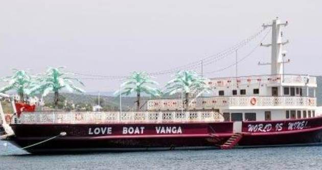 Türk Aşk gemisinin fişek belası