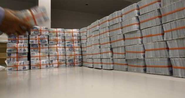 Hazine tahvil ihalesinde 3,3 milyar lira borçlandı