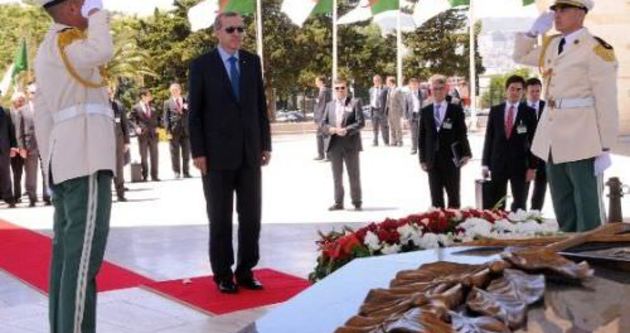 Erdoğan Cezayir’de şehitler abidesini ziyaret etti