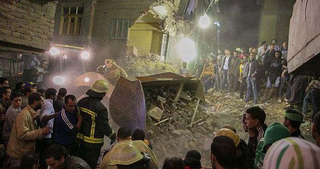 Mısır’da bina çöktü: 12 ölü
