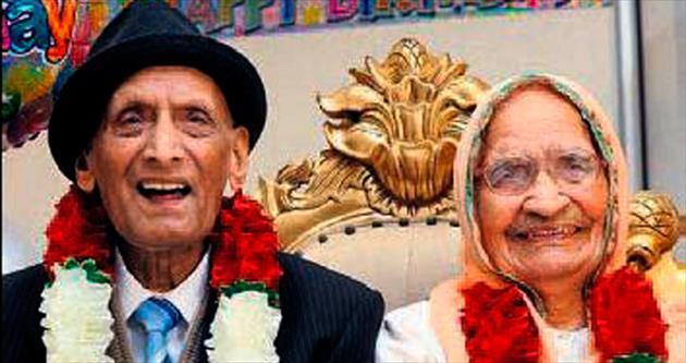 En yaşlı çift doğum günlerini kutladı