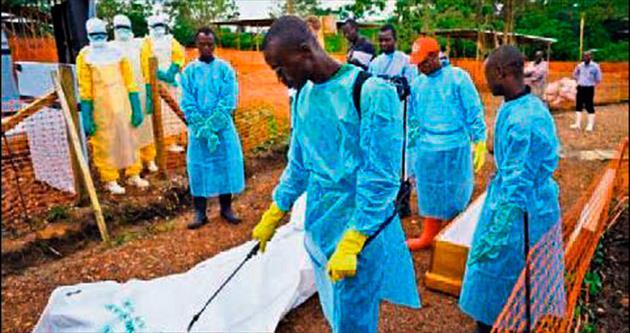 Ebolalı cesetler sokağa bırakıldı