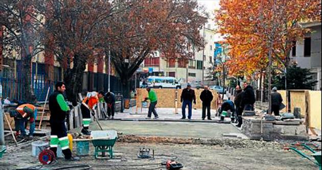 Atatürk Meydanı yeniden yapılıyor