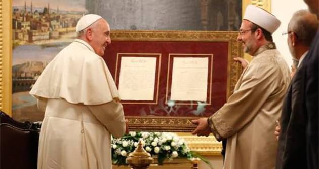 Görmez’den Papa Francisco’ya özel mektuplar