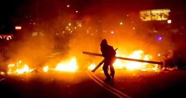 ABD alev alev: Bir Türk gözaltında!