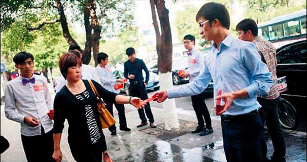 Düğünde 200 bin $ bahşiş dağıttılar