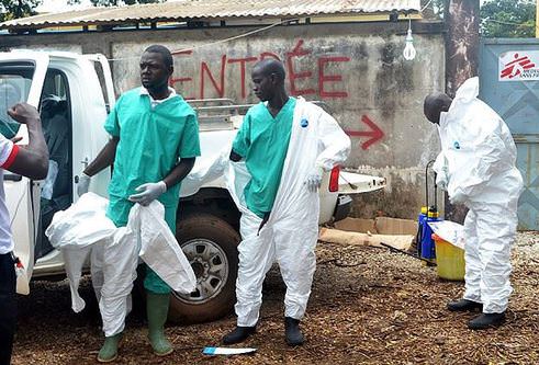 728 Ebola hastası iyileşti