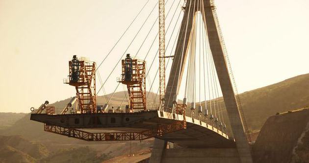 Nissibi Köprüsü’nün bitmesine altı metre kaldı