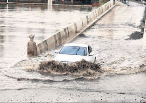 Bulgaristan’daki yağış Edirne’yi sele boğdu