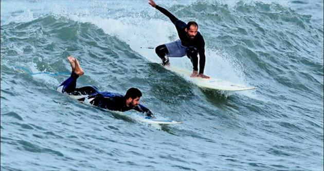 Gazze’de sörf zamanı