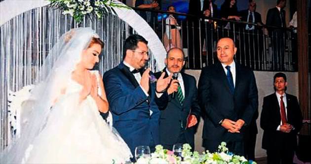 Bakan Çavuşoğlu nikah şahidi oldu