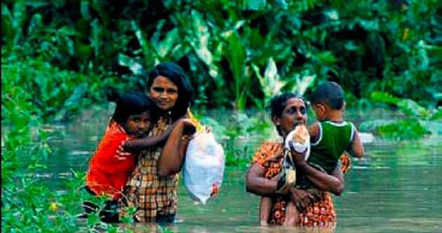 Sel suları 40 bin kişiyi evsiz bıraktı
