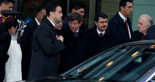 Başbakan Davutoğlu İstanbul’a döndü