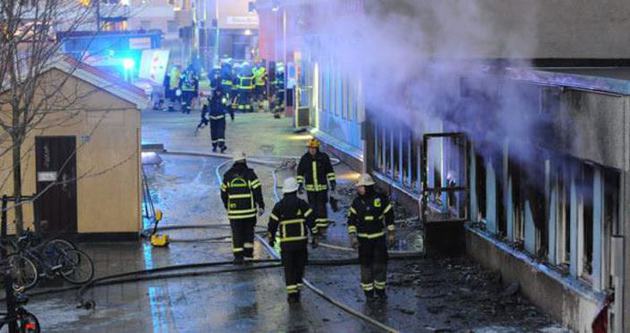 İsveç’te bir camiye daha çirkin saldırı