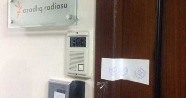 Azeri polisi ABD destekli radyoyu bastı
