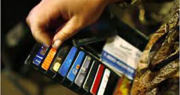 Aidatsız kredi kartı çıkarmayan bankalara ceza