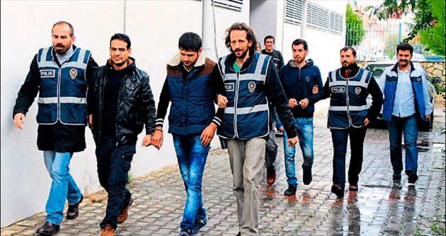 Suriyeli dolandırıcılar Antalya’da yakalandı