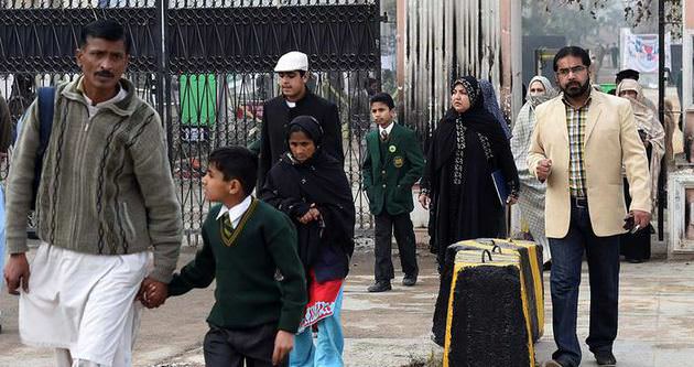 150 kişinin öldüğü okul yeniden açıldı