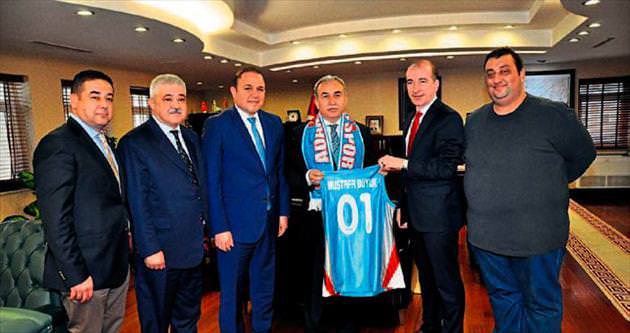Adana Aaski Spor’dan vali Büyük’e ziyaret