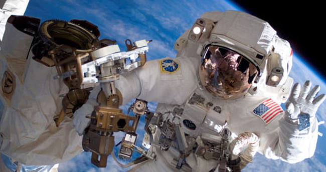 ABD’li astronotlar uzayda tehlike atlattı