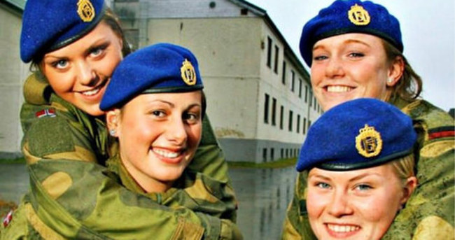Norveç’te IŞİD’e karşı 30 bin kadın asker oluyor