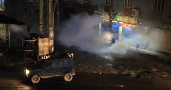 Silopi’de PKK’lılar TIR’ları barikat olarak kullanıp polisle çatıştı