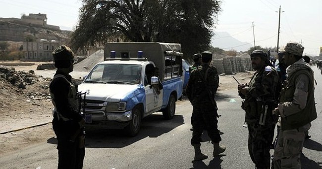 Yemen Başbakanı’nın konvoyuna silahlı saldırı