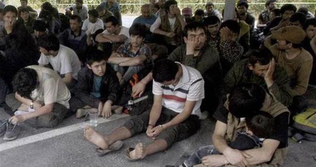 Çin’de iki Uygur Türk’ü öldürüldü