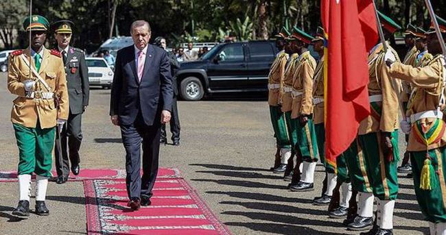 Cumhurbaşkanı Erdoğan Etiyopya’da törenle karşılandı