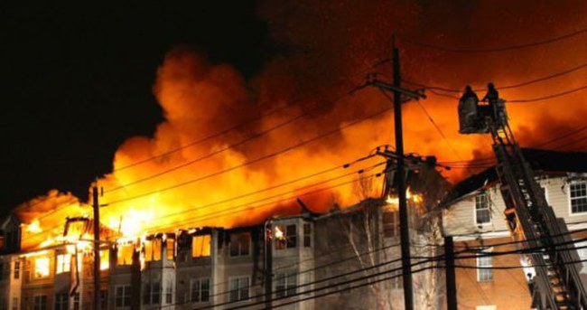 ABD’deki yangında 408 daire kül oldu!