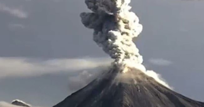 Colima yanardağı böyle patladı