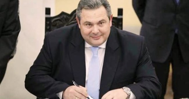 Yunan Savunma Bakanı’ndan Kardak’a çelenk
