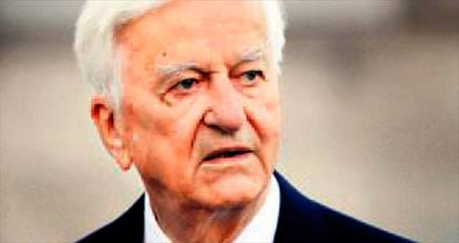 Türk dostu lider Weizsaecker öldü