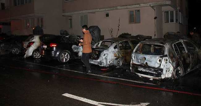Üsküdar’da bir sitede 9 araç kundaklandı