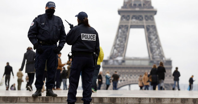 Paris emniyetinde skandallar zinciri