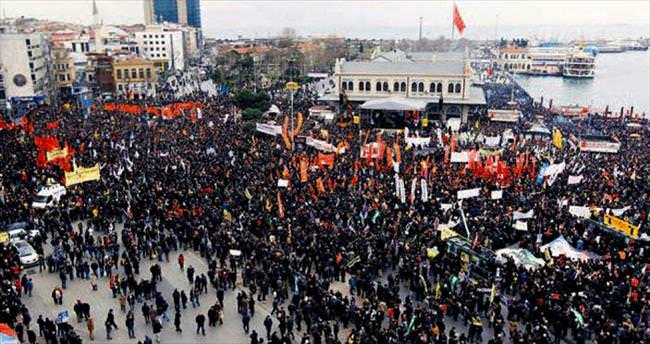 Aleviler ’çok kimlikli Türkiye’ için alanda
