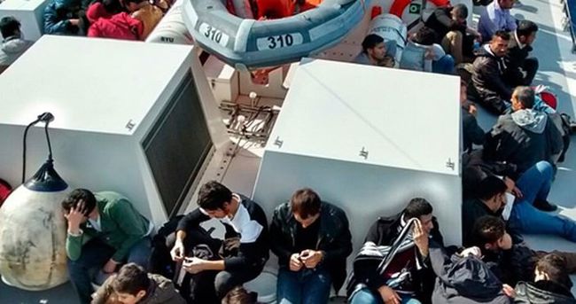 Akdeniz’de kaçak teknesi battı: 29 ölü