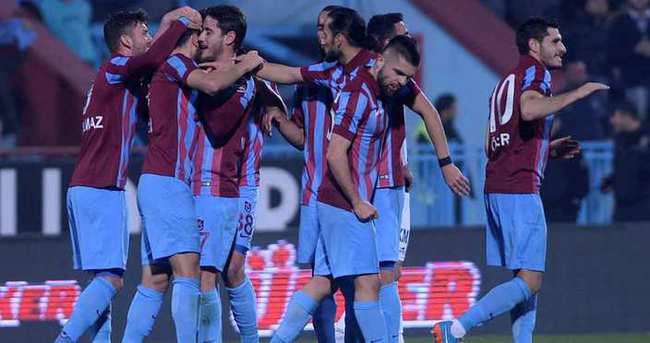Trabzonspor-Napoli maçı ne zaman saat kaçta hangi kanalda?