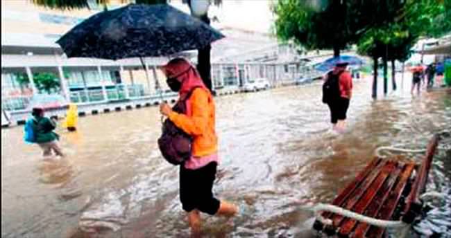 Sel 6 bin kişiyi evsiz bıraktı