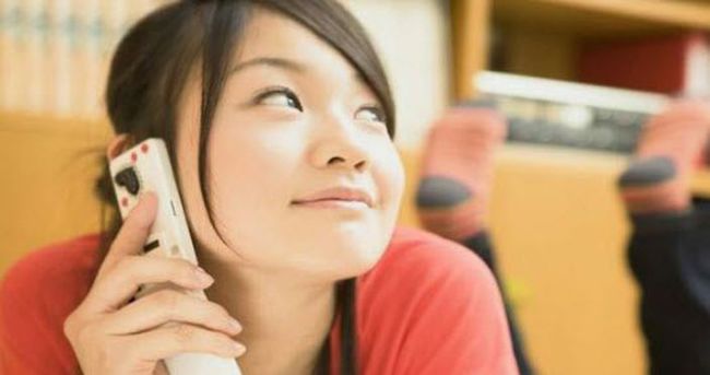 Japon kızlar günün 7 saati telefonda!